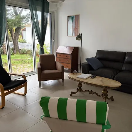 Maison Avec Jardin Arbore Et Calme Holiday home
